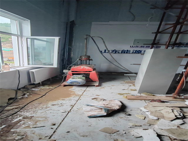 泸县地基基础下沉墙体裂缝加固注浆顶升施工